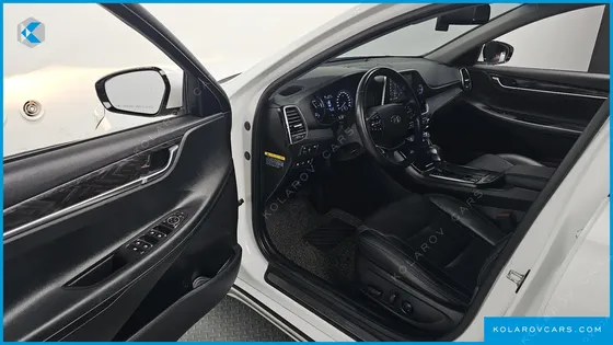 HYUNDAI GRANDEUR PREMIUM