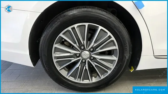 HYUNDAI GRANDEUR EXCLUSIVE