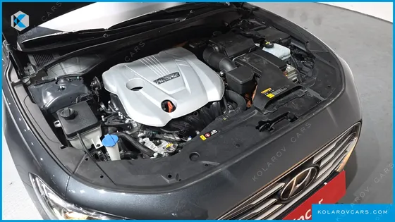 HYUNDAI GRANDEUR PREMIUM