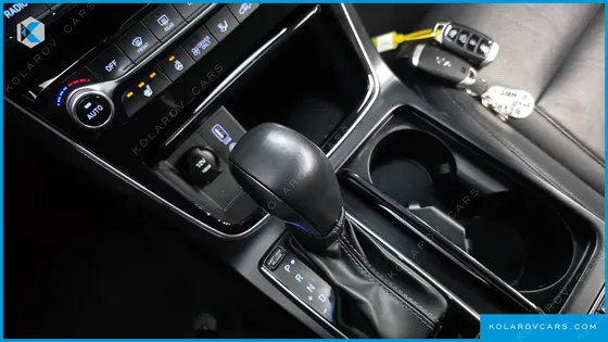HYUNDAI GRANDEUR PREMIUM