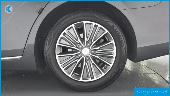 HYUNDAI GRANDEUR PREMIUM