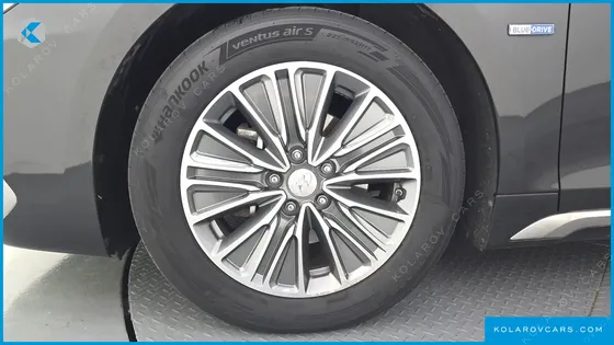 HYUNDAI GRANDEUR EXCLUSIVE