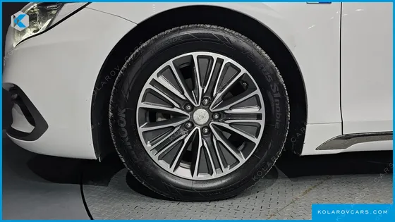 HYUNDAI GRANDEUR EXCLUSIVE