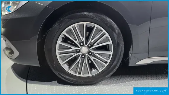 HYUNDAI GRANDEUR EXCLUSIVE