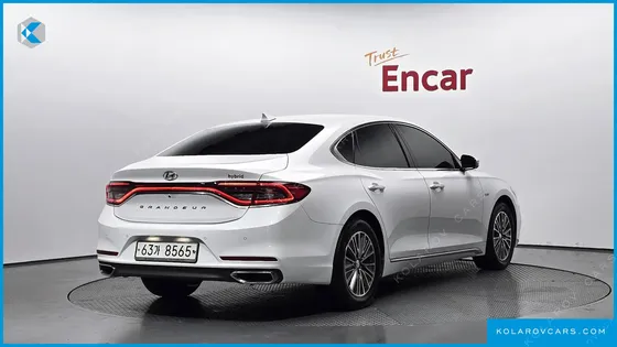 HYUNDAI GRANDEUR PREMIUM