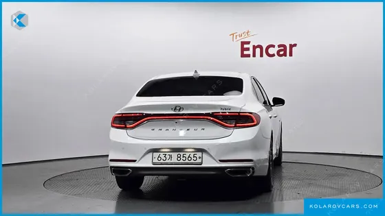 HYUNDAI GRANDEUR PREMIUM