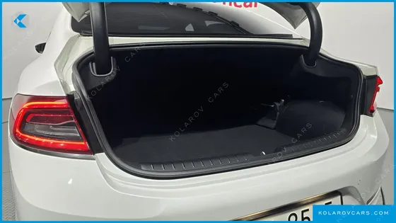 HYUNDAI GRANDEUR PREMIUM