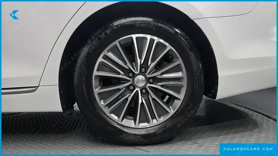 HYUNDAI GRANDEUR PREMIUM