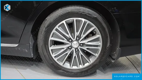 HYUNDAI GRANDEUR EXCLUSIVE