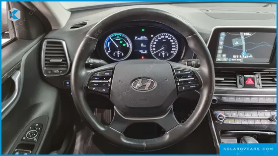 HYUNDAI GRANDEUR PREMIUM