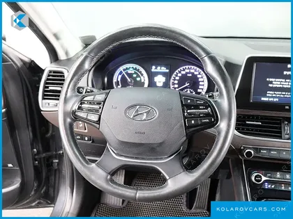HYUNDAI GRANDEUR EXCLUSIVE