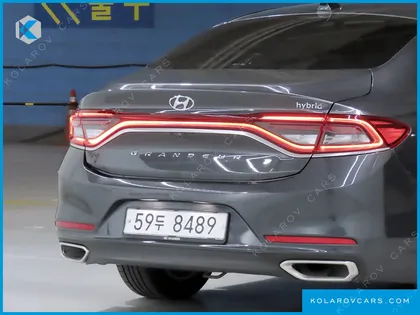 HYUNDAI GRANDEUR PREMIUM