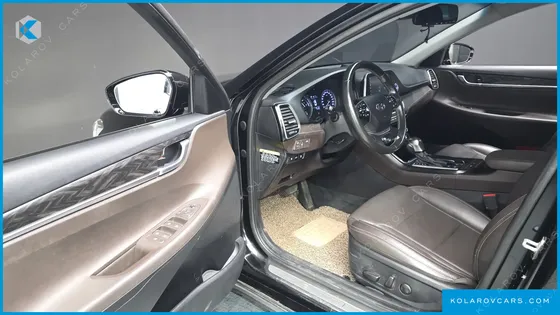 HYUNDAI GRANDEUR PREMIUM