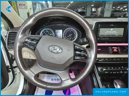 HYUNDAI GRANDEUR PREMIUM