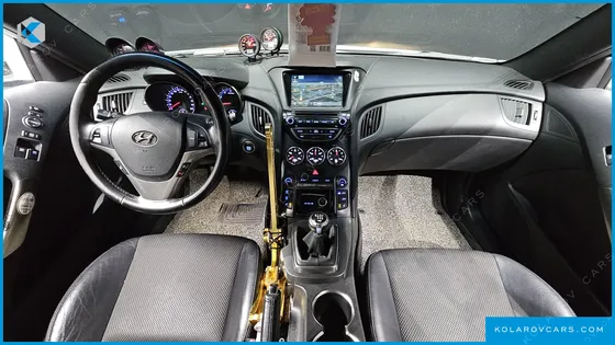 HYUNDAI GENESIS 200 TURBO D
