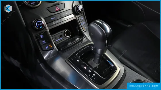 HYUNDAI GENESIS 200 TURBO S