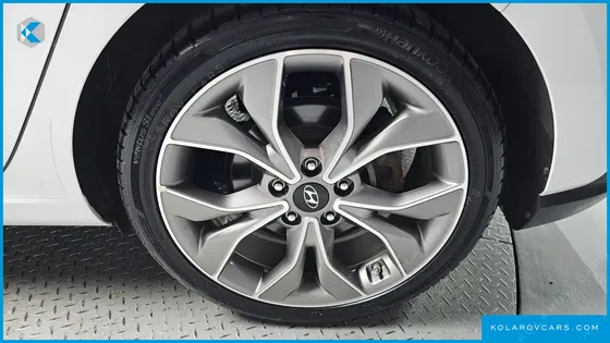 HYUNDAI I30 1.6 TURBO