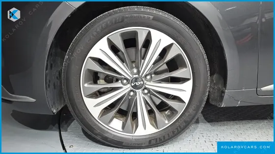 KIA K8 2.5 GASOLINE 2WD