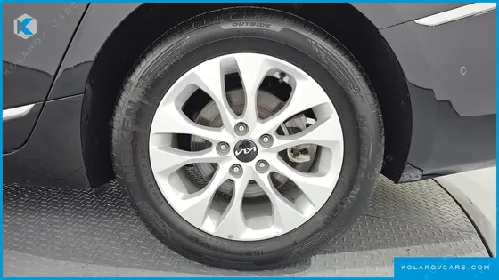 KIA K8 2.5 GASOLINE 2WD