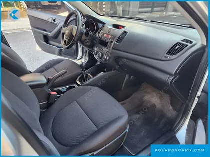 KIA FORTE 1.6 GDI DELUXE