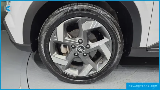 HYUNDAI VENUE 1.6 FLUX