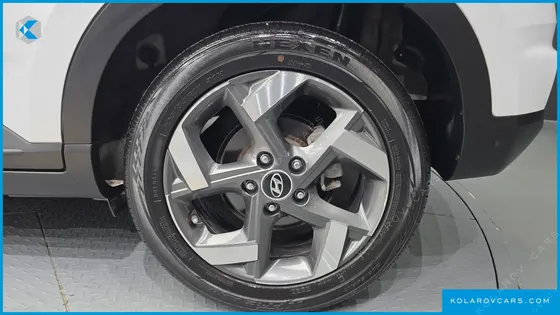 HYUNDAI VENUE 1.6 FLUX