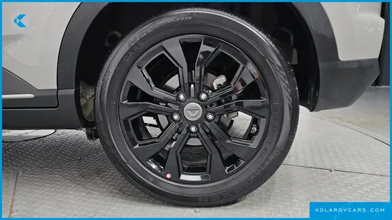 HYUNDAI VENUE 1.6 MODERN