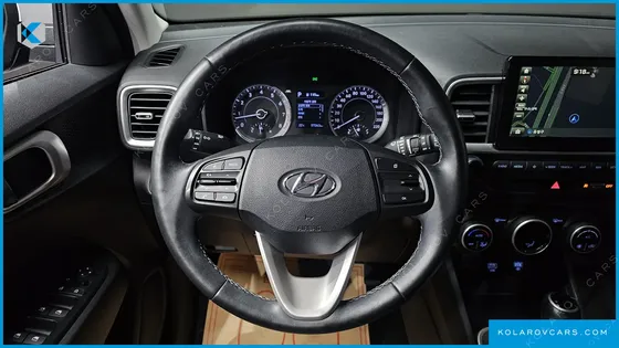 HYUNDAI VENUE 1.6 MODERN