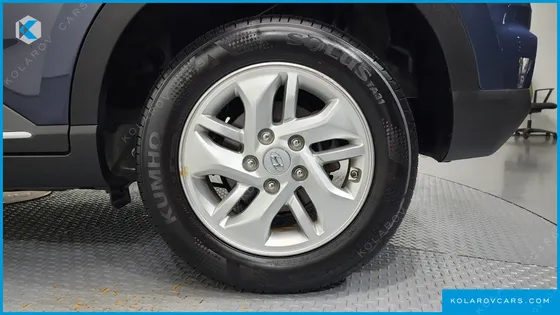 HYUNDAI VENUE 1.6 MODERN