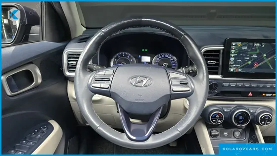 HYUNDAI VENUE 1.6 MODERN