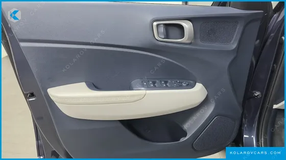 HYUNDAI VENUE 1,6 PREMIUM