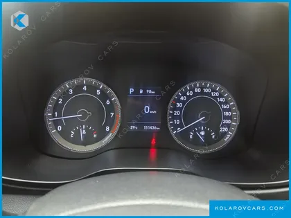 HYUNDAI VENUE 1.6 MODERN