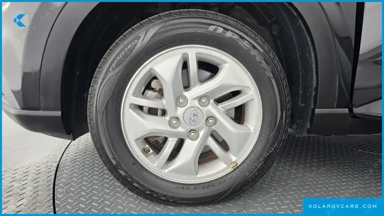 HYUNDAI VENUE 1.6 MODERN