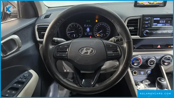 HYUNDAI VENUE 1.6 MODERN