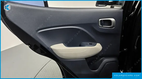 HYUNDAI VENUE 1.6 MODERN