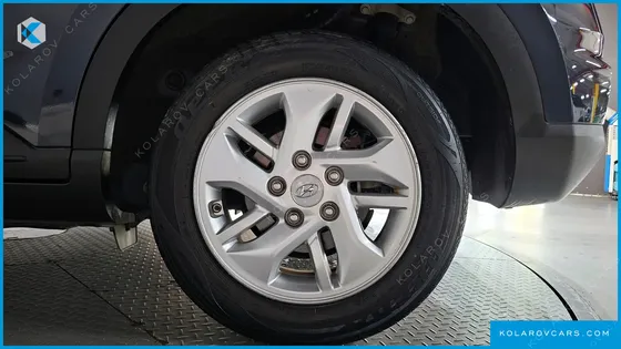 HYUNDAI VENUE 1.6 MODERN