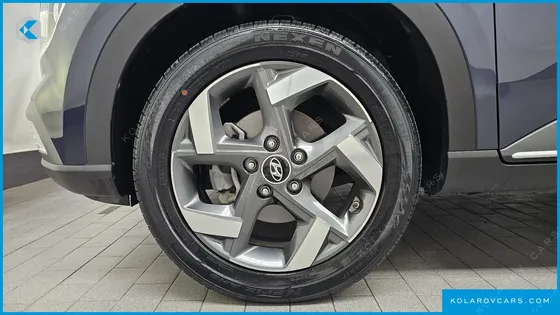 HYUNDAI VENUE 1.6 MODERN