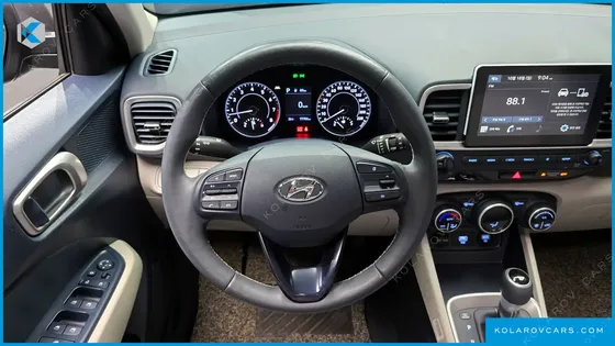 HYUNDAI VENUE 1.6 MODERN