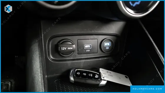 HYUNDAI VENUE 1.6 MODERN