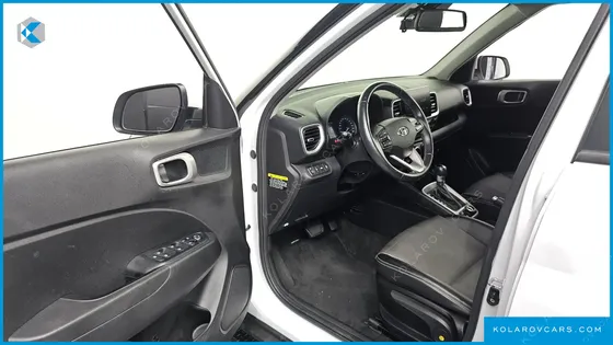 HYUNDAI VENUE 1.6 MODERN
