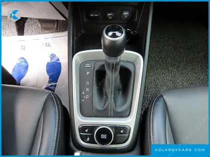 HYUNDAI VENUE 1.6 MODERN