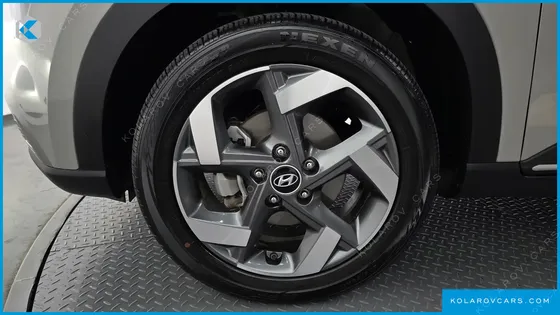 HYUNDAI VENUE 1.6 FLUX