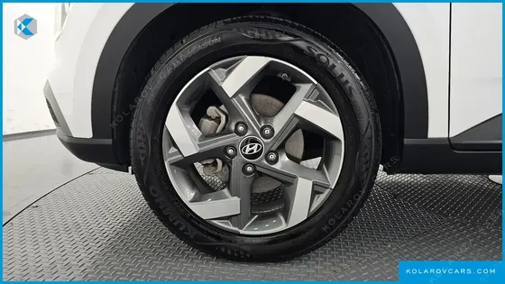 HYUNDAI VENUE 1.6 MODERN