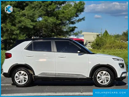 HYUNDAI VENUE 1.6 MODERN
