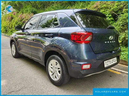 HYUNDAI VENUE 1.6 MODERN