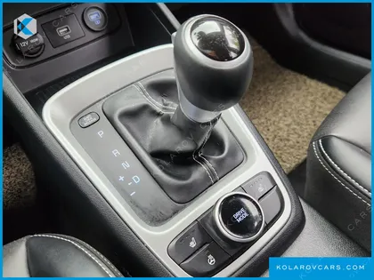 HYUNDAI VENUE 1.6 MODERN