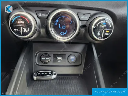HYUNDAI VENUE 1.6 MODERN