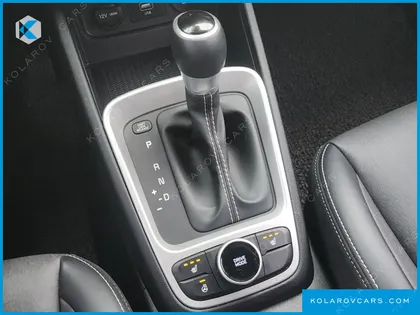 HYUNDAI VENUE 1.6 MODERN