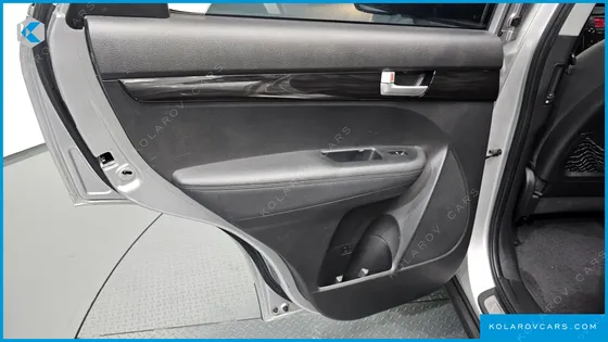 KIA SORENTO LPG 2.7 2WD TLX