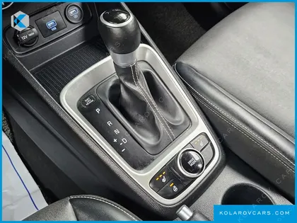HYUNDAI VENUE 1.6 MODERN